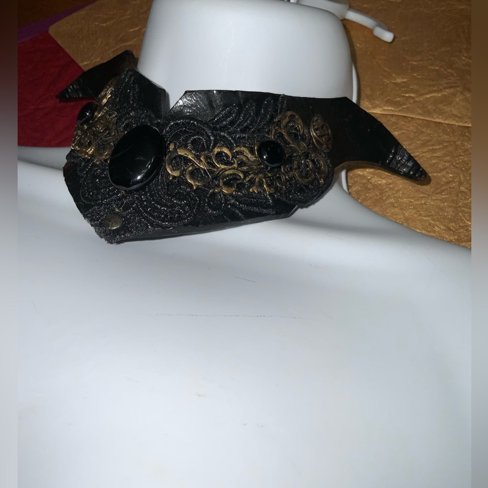 Vintage Black & Gold Embellished Gothic Adjustable Choker - Picture 11 of 15